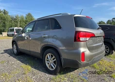 2015 Kia Sorento Lx из США, поврежденный, VIN 5XYKTCA65FG604912